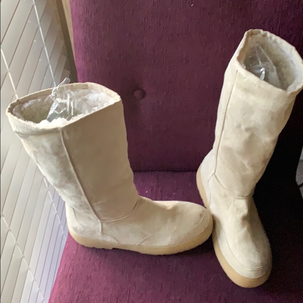Sherpa lined boots